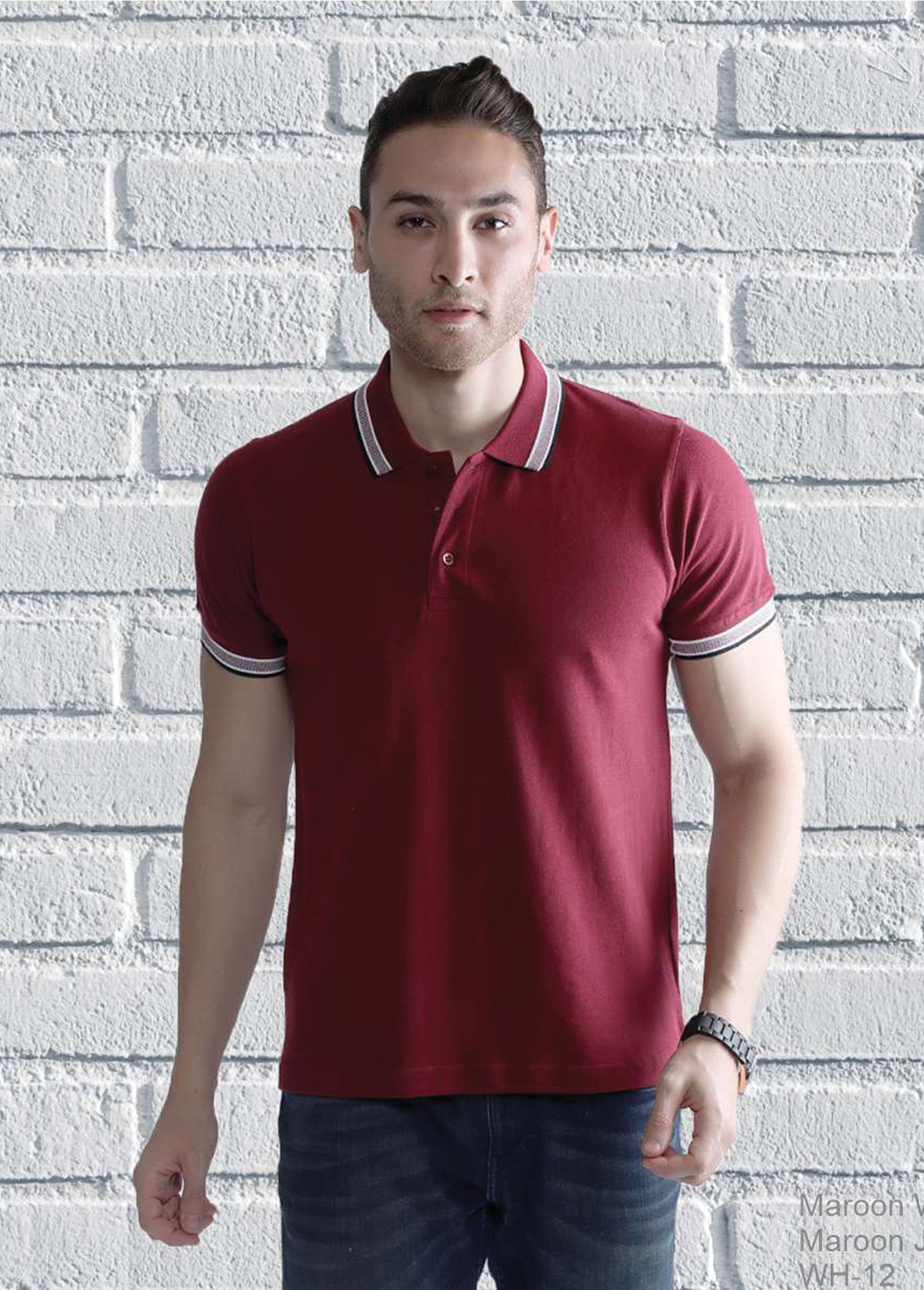 Wild Horn Maroon Collar T-shirt