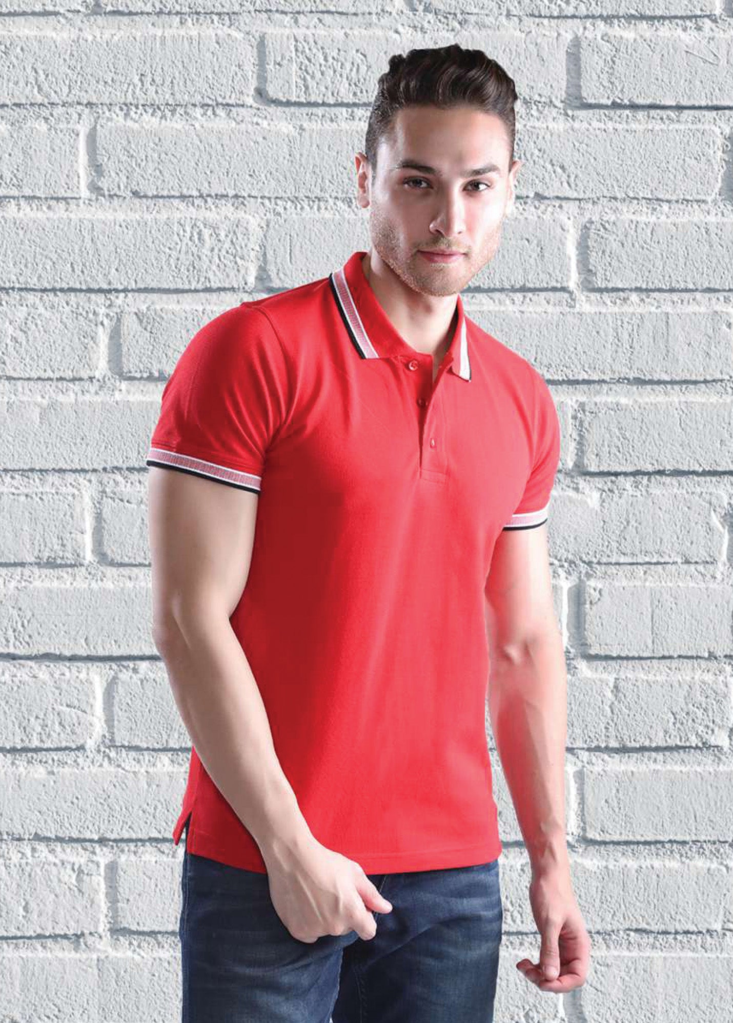 Wild Horn Red Collar T-shirt