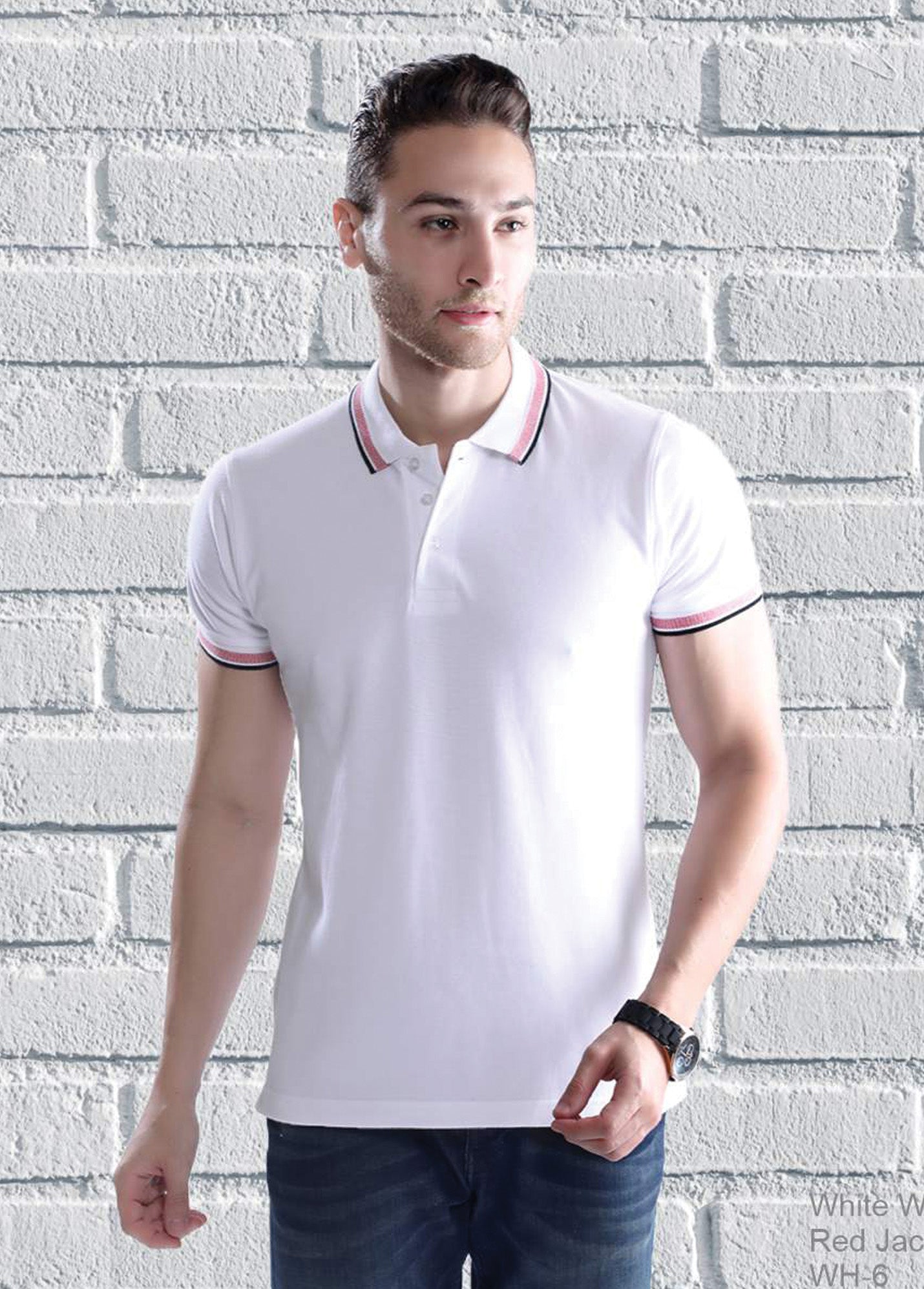Wild Horn White with Red Collar T-shirt